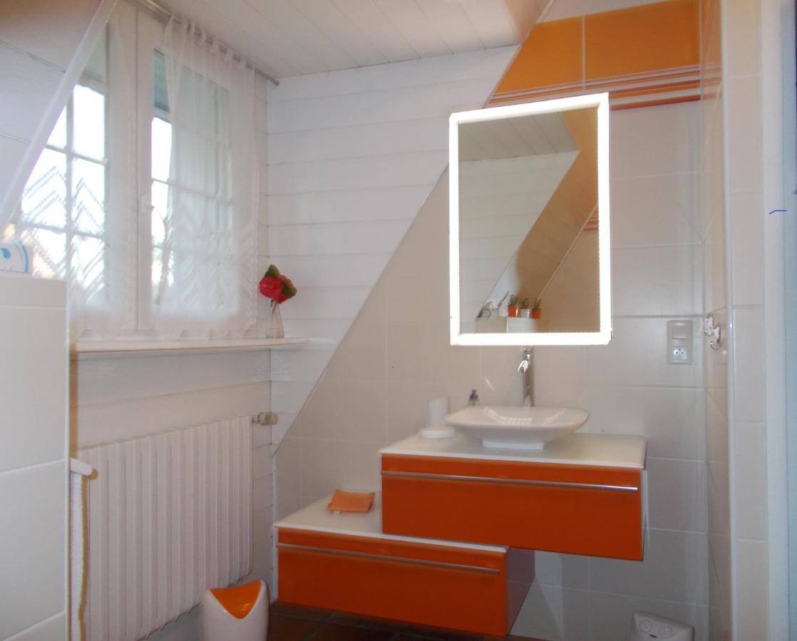 Les Ajoncs Bed & Breakfast พลูเกรส์ซองต์ ภายนอก รูปภาพ