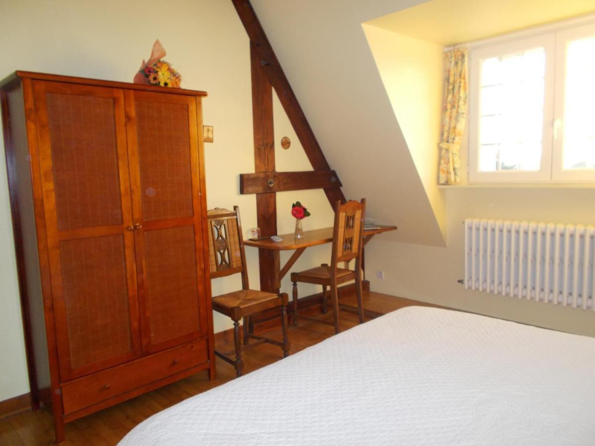 Les Ajoncs Bed & Breakfast พลูเกรส์ซองต์ ภายนอก รูปภาพ